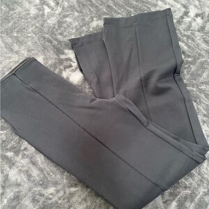 NEW Abercrombie& Fitch women’s pull on black dress pant 
small short